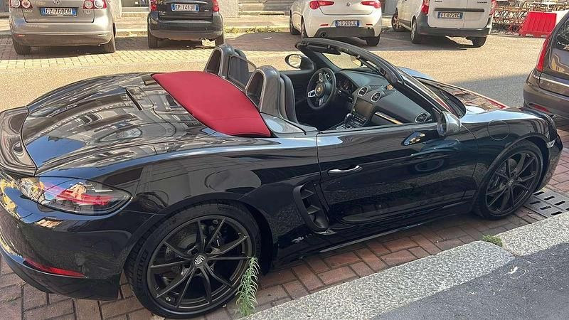 Usata Porsche 718 Spyder 299 CV (219 kW) 2023 Nero Cabrio