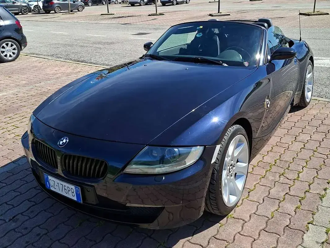 Usado BMW Z4 Efficient Dynamics 150 HP (110 kW) 2006 Azul Cabrios