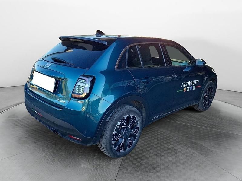 Usata Fiat 600 La Prima 101 CV (74 kW) 2024 Verde SUV