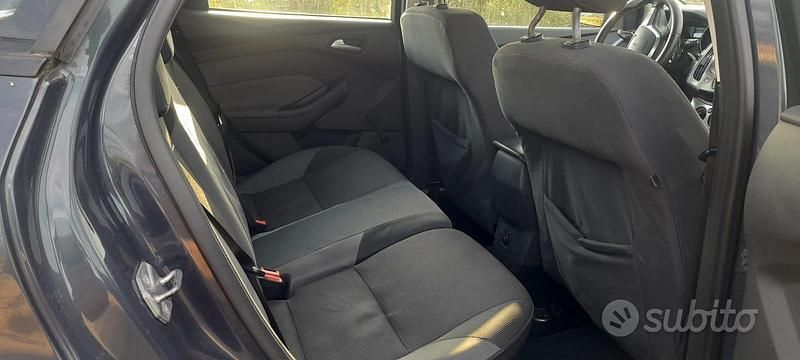 Usata Ford Focus 116 CV (85 kW) 2012 Nero Berlina