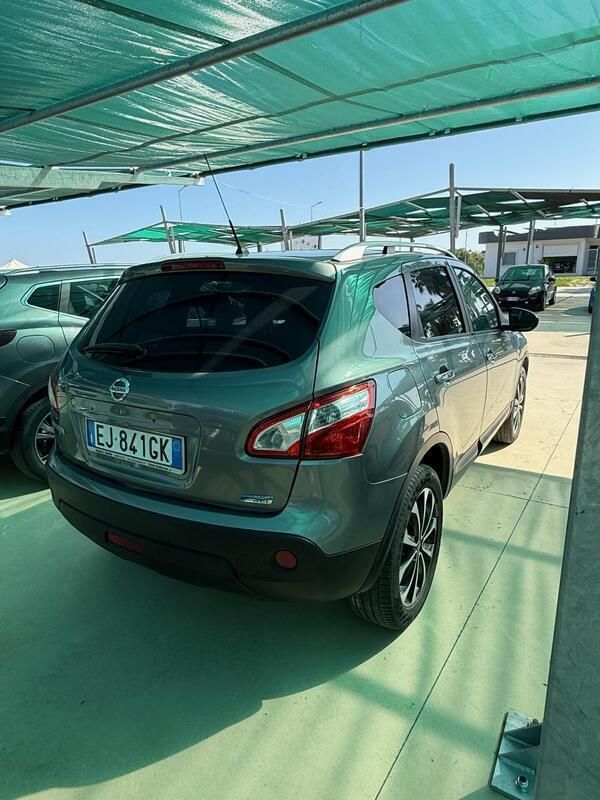 Usata Nissan Qashqai Tekna 110 CV (80 kW) 2011 Grigio SUV