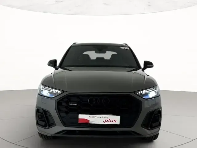 Usata Audi Q5 S-line plus 204 CV (150 kW) 2023 Grigio chronos metallizzato SUV