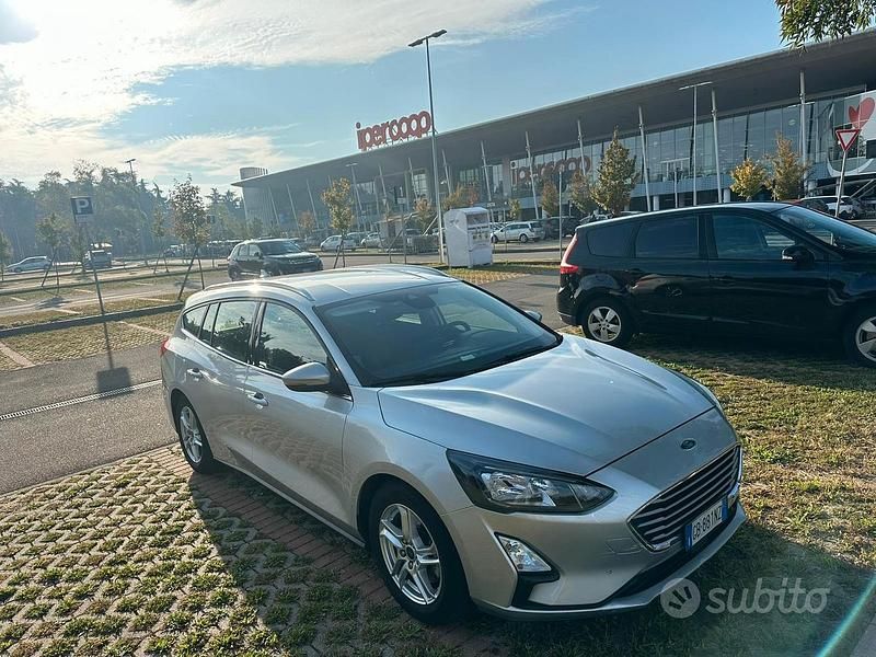 Usata Ford Focus 120 CV (88 kW) 2020 Grigio Berlina
