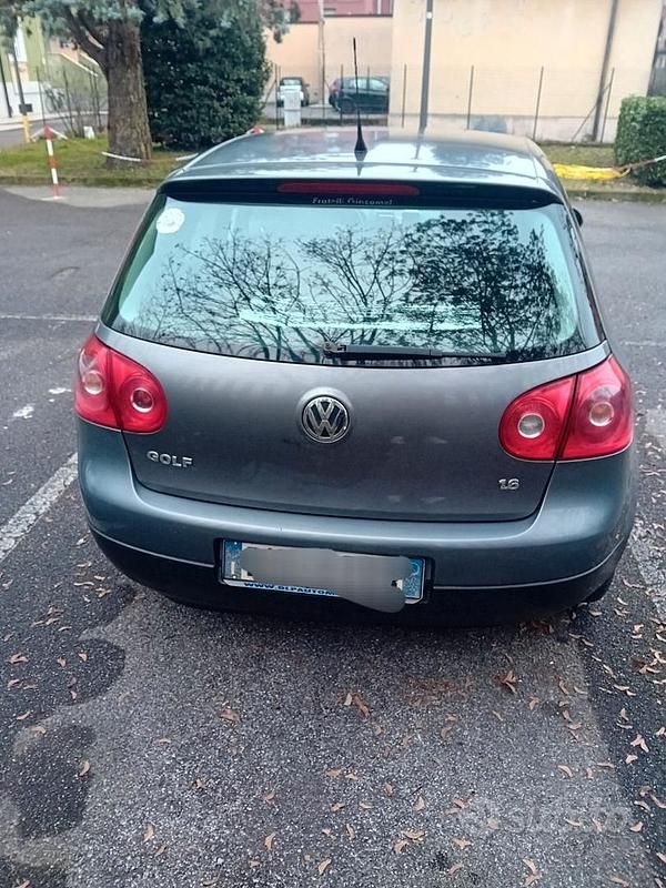Usata VW Golf V 2007 Grigio Berlina