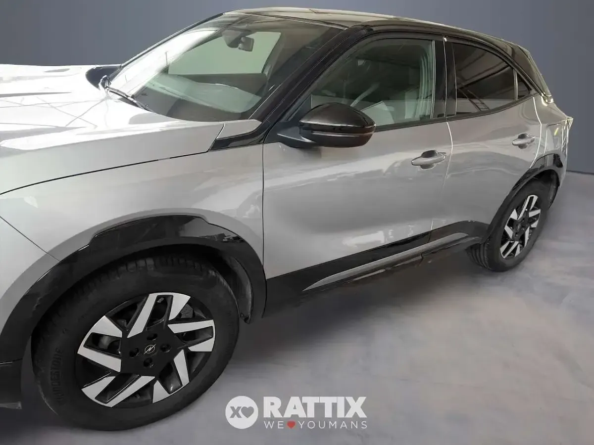 Usata Opel Mokka 131 CV (96 kW) 2025 Kontrast grey SUV