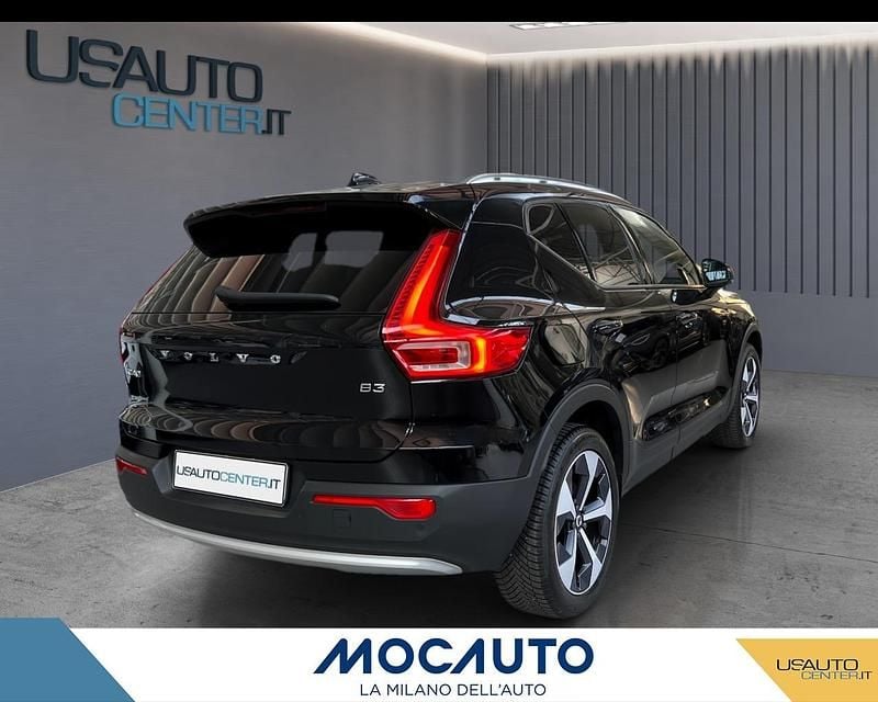 Usata Volvo XC40 Core 163 CV (119 kW) 2024 Nero SUV