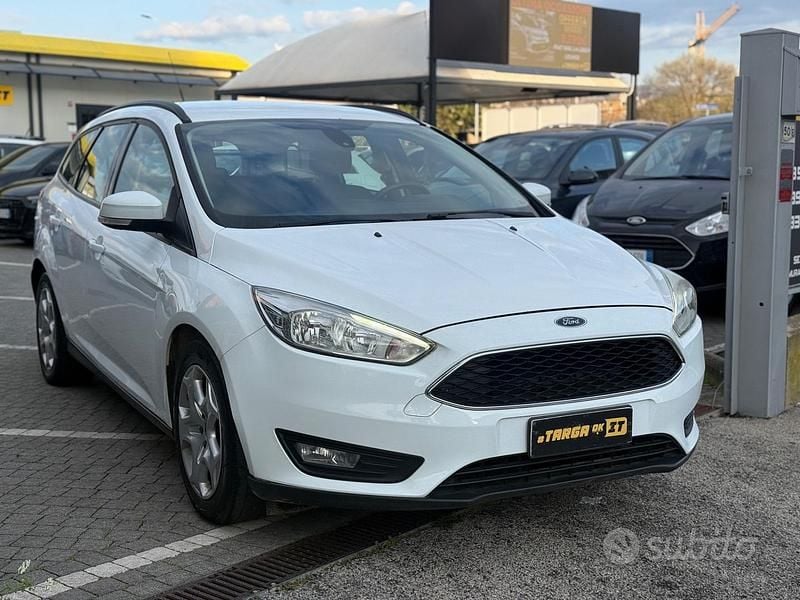 Usata Ford Focus Business Edition 120 CV (88 kW) 2015 Bianco Station wagon