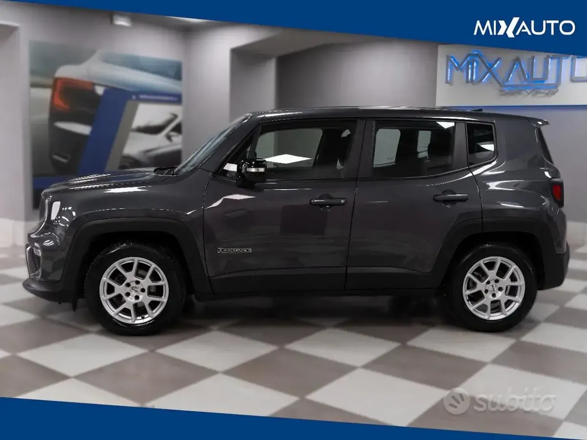Occasion Jeep Renegade Limited 131 ch (96 kW) 2023 Gris SUV