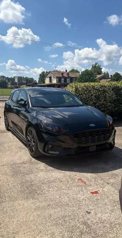 Begagnad Ford Focus ST-Line 120 HK (88 kW) 2020 Sedan