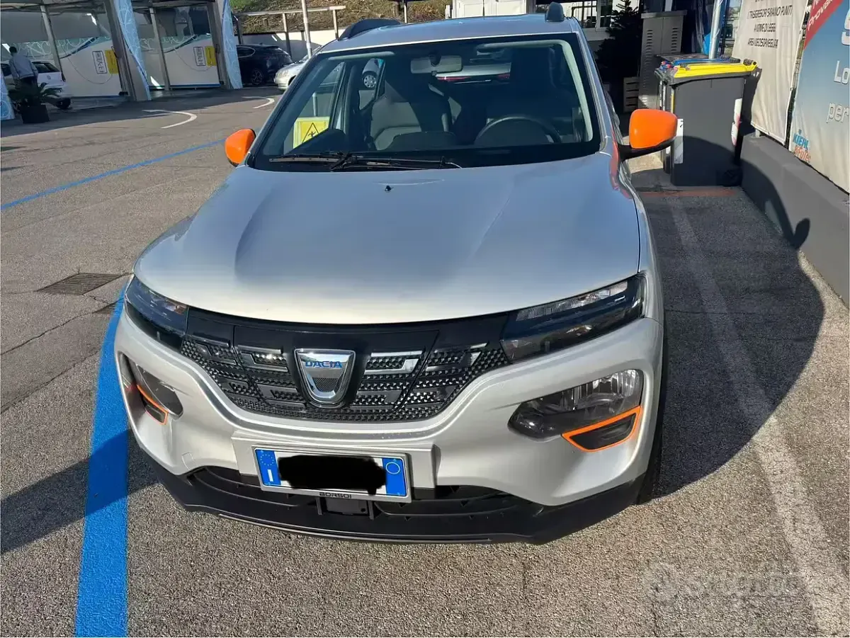 Usata Dacia Spring Comfort Plus 18 kW (25 CV) 2022 Grigio Utilitaria