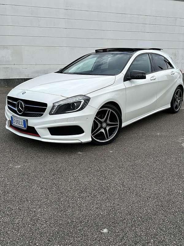 Usata 2015 Mercedes A180 Premium Tre volumi | 15.000 € (Buon prezzo) - Immagine 1/4