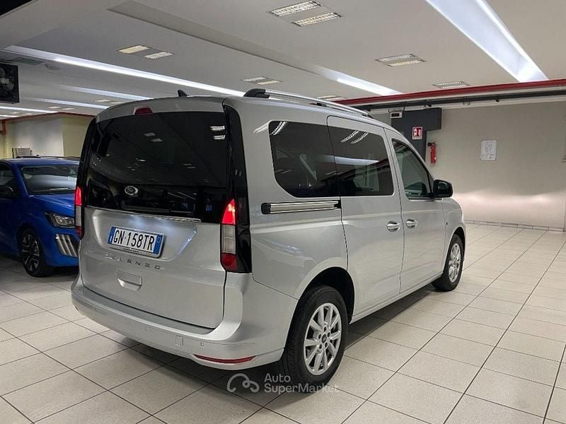 Usata Ford Tourneo Connect Titanium 122 CV (89 kW) 2024 Argento Monovolume