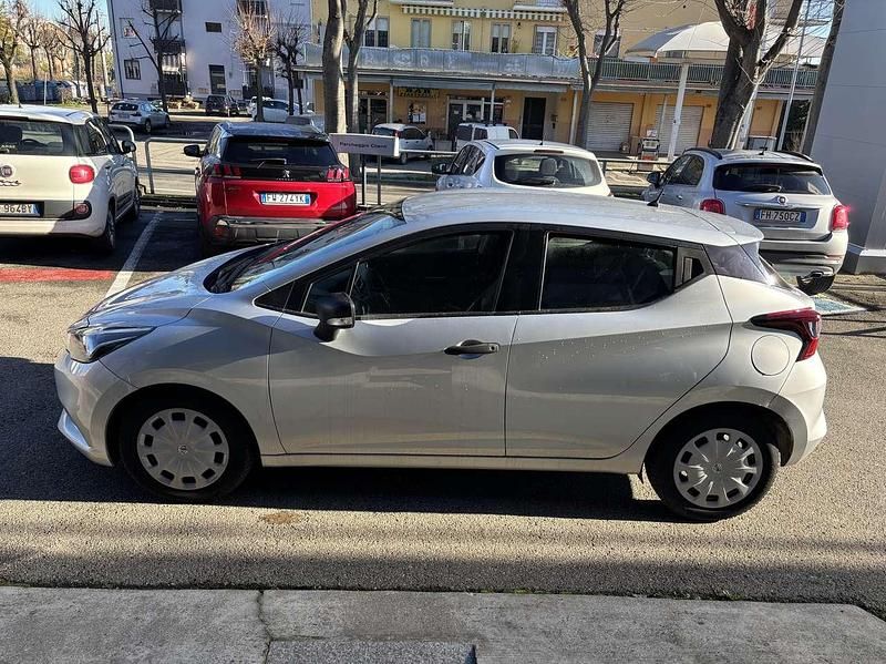 Usata Nissan Micra Visia 90 CV (66 kW) 2018 Argento Utilitaria