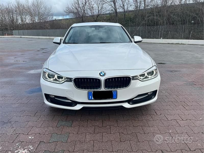 Usata BMW 320 Sport Line 164 CV (120 kW) 2012 Bianco Berlina