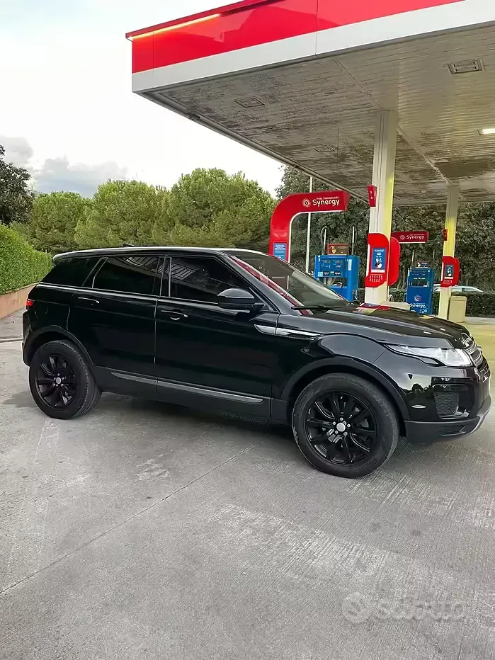 Usata Land Rover Range Rover evoque 150 CV (110 kW) 2018 Nero SUV