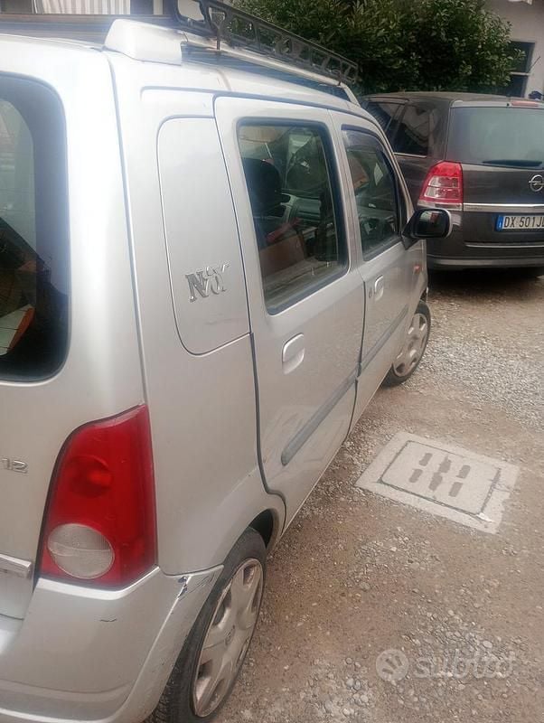 Usata Opel Agila 75 CV (55 kW) 2004 Grigio Utilitaria