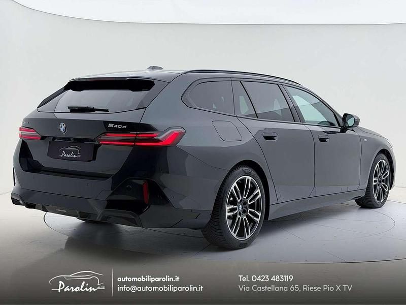 Usata BMW 540 M Sport 303 CV (222 kW) 2025 Sophisto grey Station wagon
