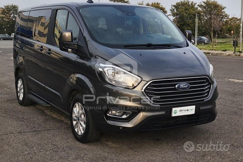 Usata Ford Tourneo Titanium 130 CV (95 kW) 2020 Grigio Monovolume