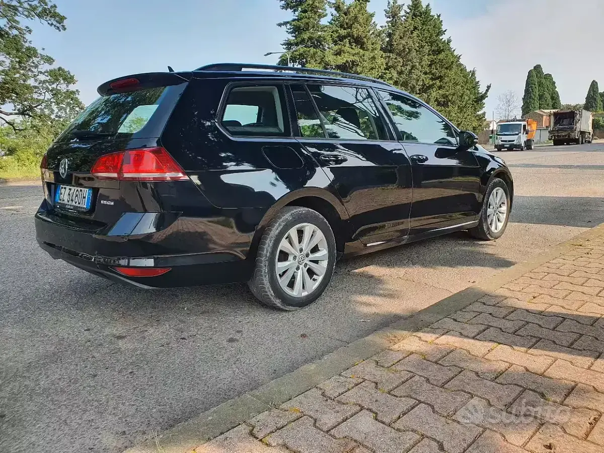 Usata VW Golf VII 110 CV (80 kW) 2016 Nero Station wagon
