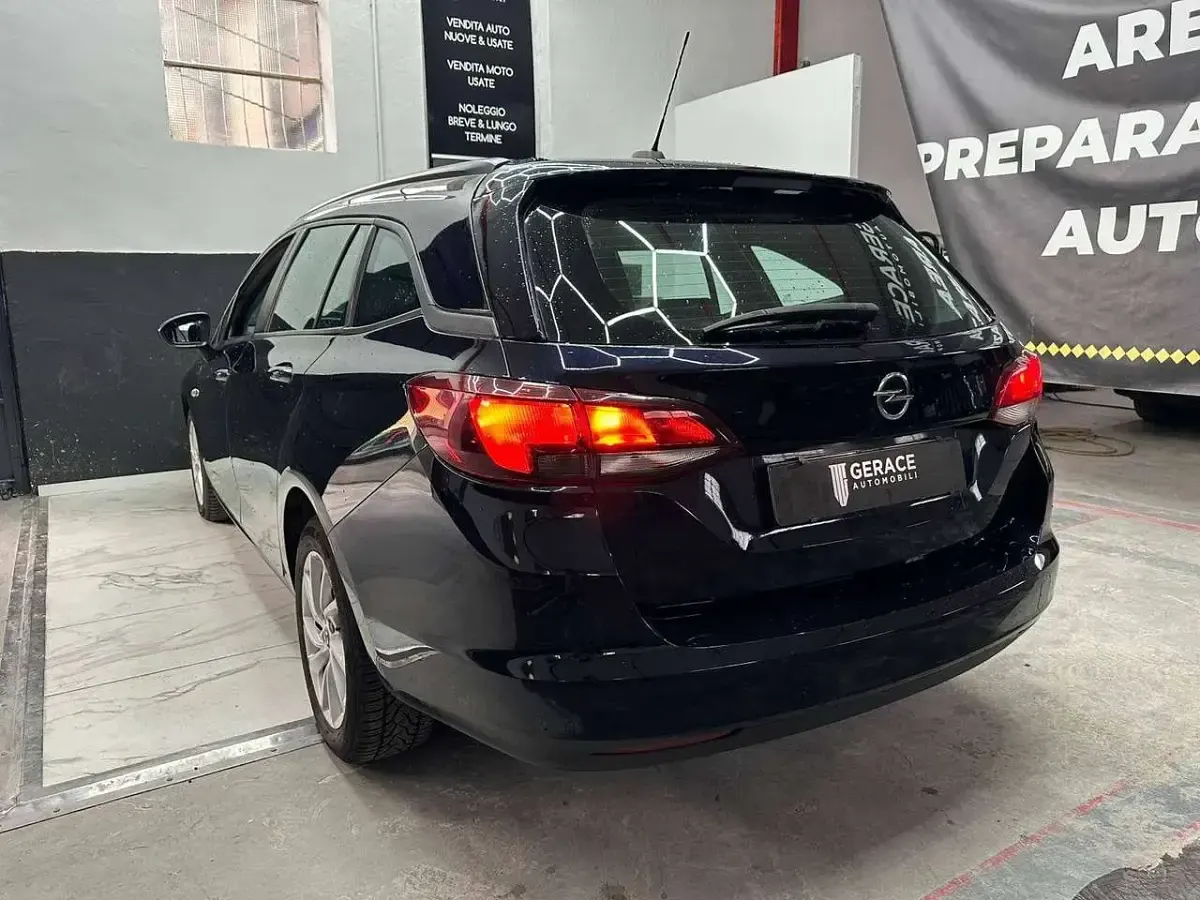 Usata Opel Astra 110 CV (80 kW) 2019 Blu/azzurro Station wagon