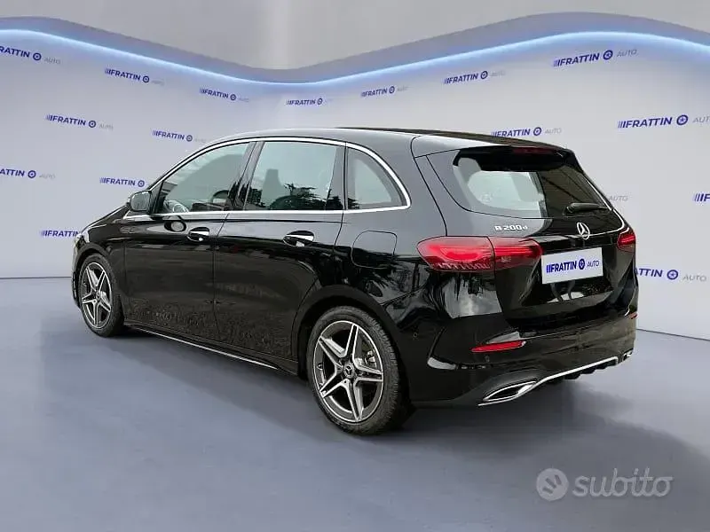 Usata Mercedes B200 AMG Line Premium 150 CV (110 kW) 2024 Nero Utilitaria
