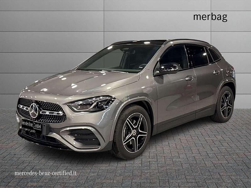Grigio Nuova 2025 Mercedes GLA200 Advanced Plus SUV | 45.900 € (Buon prezzo) - Immagine 1/4