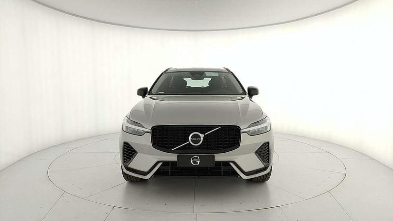 Nuova Volvo XC60 Plus 253 CV (186 kW) 2025 Silver dawn SUV