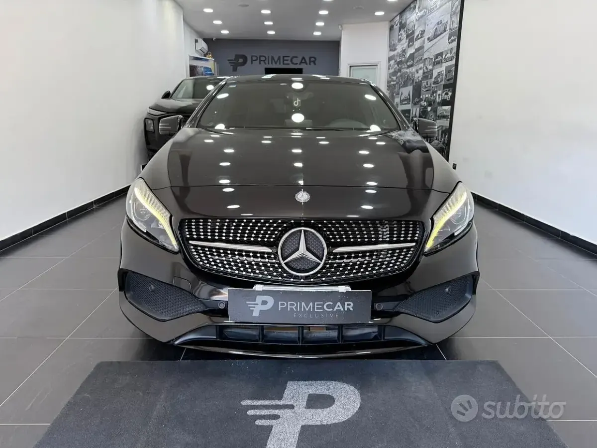 Usata Mercedes A200 Premium 136 CV (100 kW) 2016 Nero Utilitaria