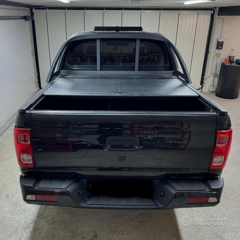 Usata EVO Cross 4 136 CV (100 kW) 2023 Nero Pick-up