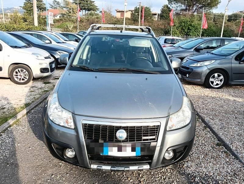 Usata Fiat Sedici Dynamic 120 CV (88 kW) 2006 Grigio SUV