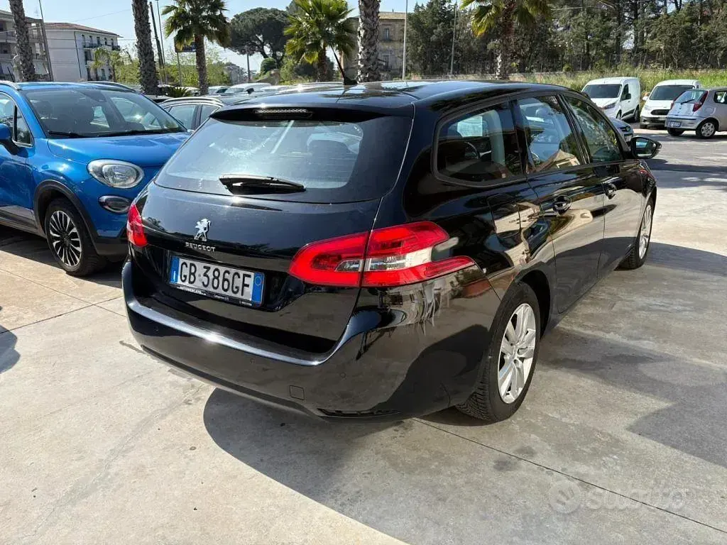 Usata Peugeot 308 Business-Line 131 CV (96 kW) 2020 Nero Station wagon