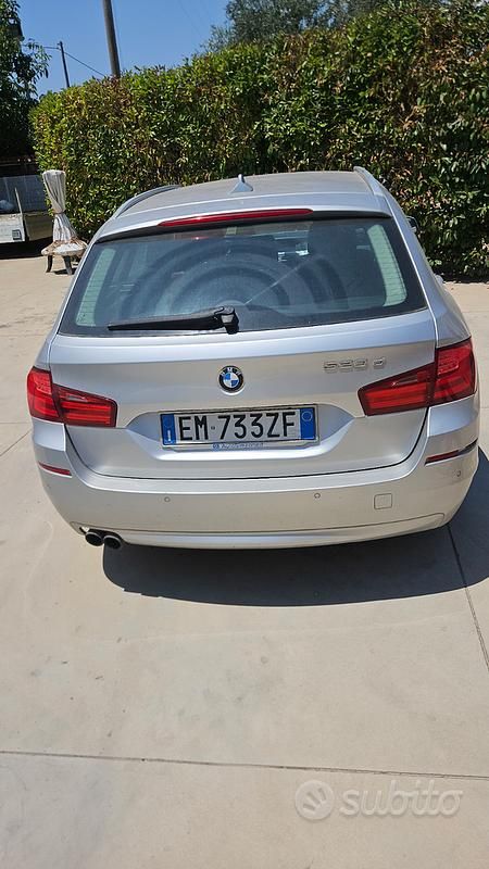 Usata BMW 520 184 CV (135 kW) 2012 Grigio Berlina