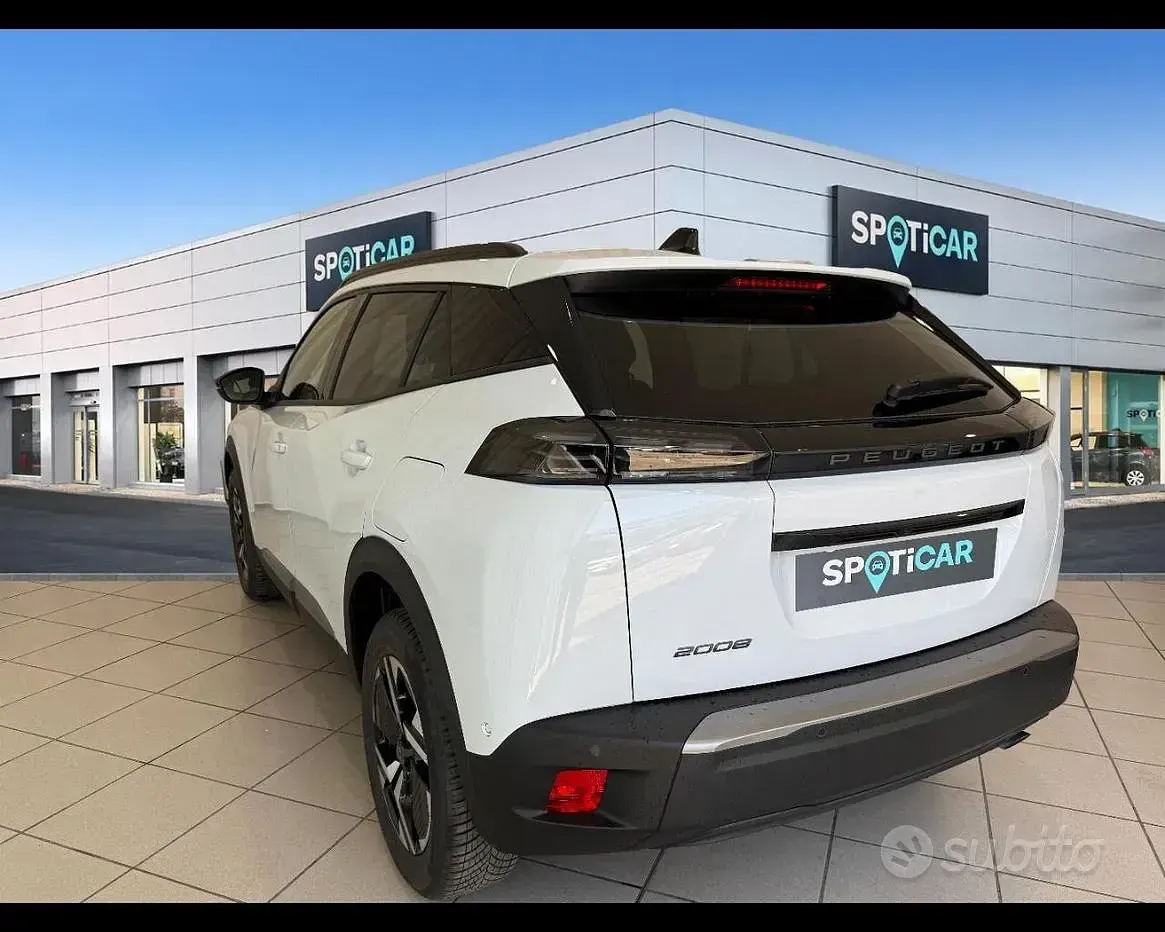 Nuova Peugeot 2008 Allure 102 CV (75 kW) 2026 Bianco okenite SUV