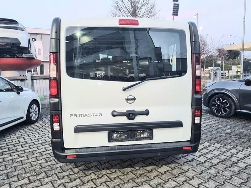 Usata Nissan Primastar 110 CV (80 kW) 2022 Bianco Monovolume