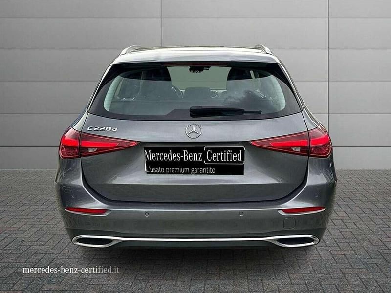 Usata Mercedes C220 200 CV (147 kW) 2022 Grigio selenite Station wagon