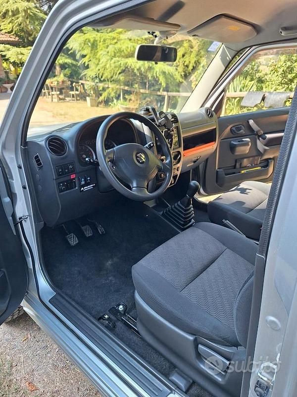 Usata Suzuki Jimny 2014 Grigio SUV