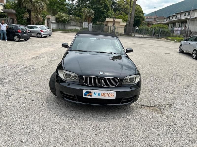 Usata BMW 120 Cabriolet 176 CV (129 kW) 2008 Nero Cabrio