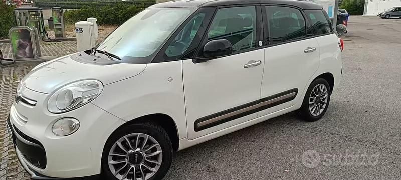 Usata Fiat 500L Living 105 CV (77 kW) 2016 Bianco Monovolume