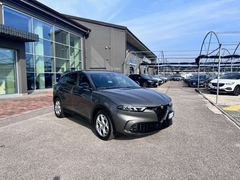 Usata Alfa Romeo Tonale Sprint 131 CV (96 kW) 2022 Grigio scuro SUV