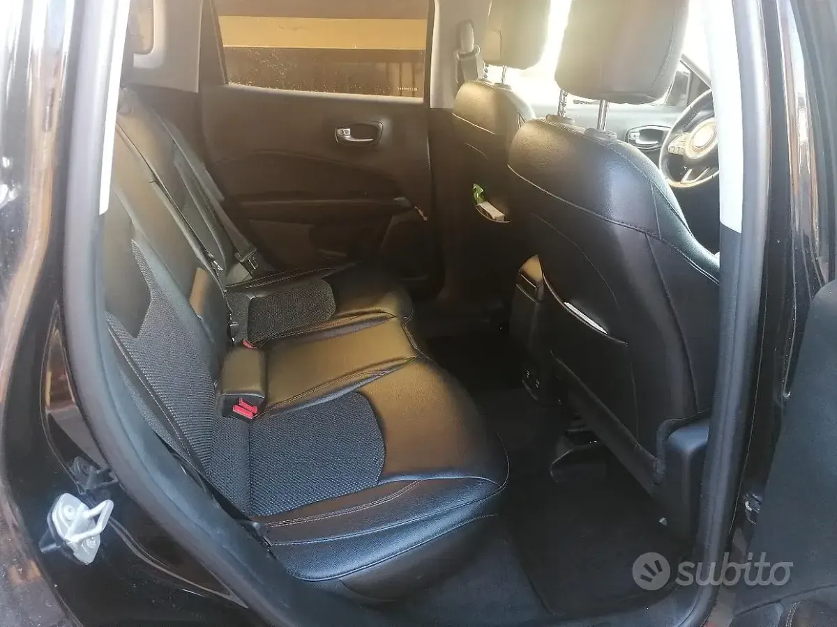Usata Jeep Compass Limited 120 CV (88 kW) 2018 Nero SUV