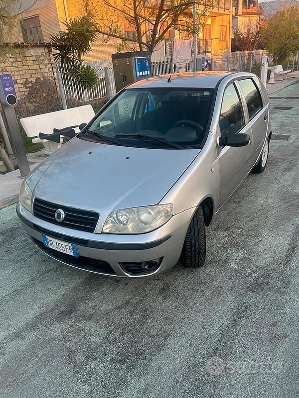 Usata Fiat Punto 2005 Grigio Utilitaria