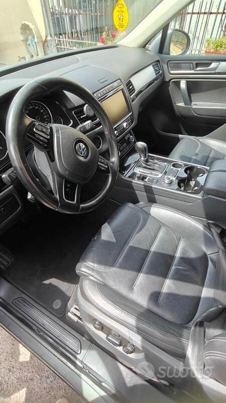 Usata VW Touareg Executive 204 CV (150 kW) 2017 Argento SUV