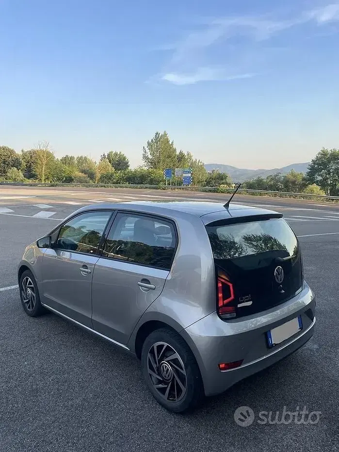 Usata VW up! 60 CV (44 kW) 2019 Grigio Utilitaria