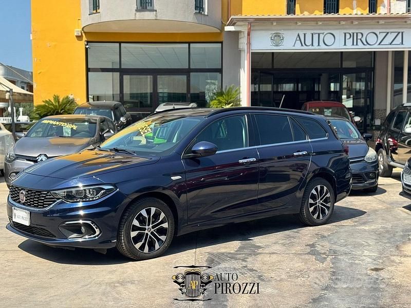 Blu Usata 2017 Fiat Tipo Lounge Station wagon | 7990 € (Ottimo prezzo) - Immagine 1/4