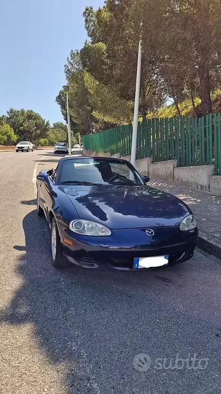 Usata Mazda MX5 116 CV (85 kW) 2003 Blu Cabrio
