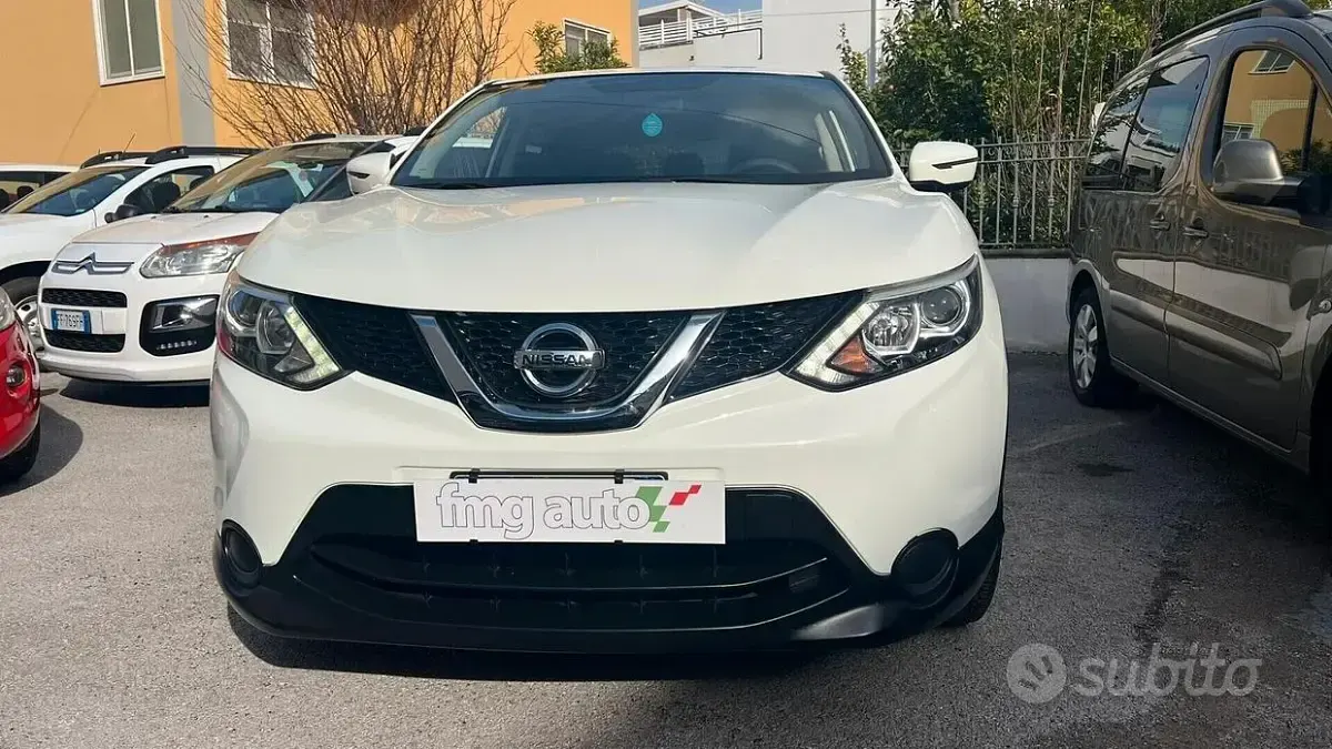 Usata Nissan Qashqai Visia 116 CV (85 kW) 2015 Bianco SUV