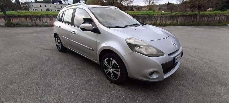 Usata Renault Clio II Luxe 86 CV (63 kW) 2009 Berlina