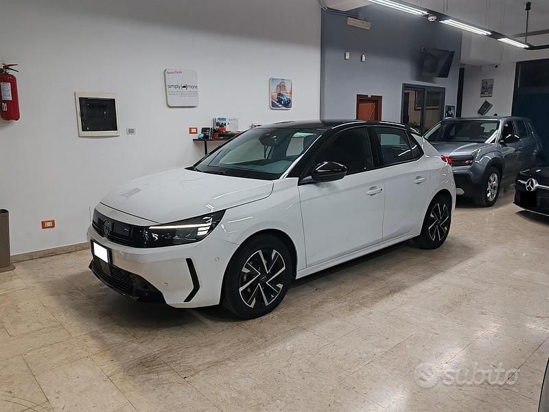 Usata Opel Corsa GS Line 75 CV (55 kW) 2024 Nero Berlina