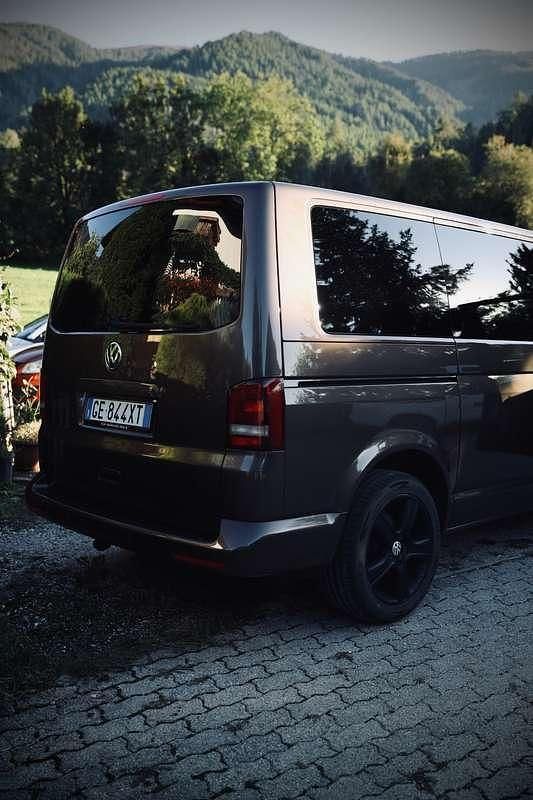 Usata VW Multivan Highline 140 CV (102 kW) 2014 Marrone Furgone