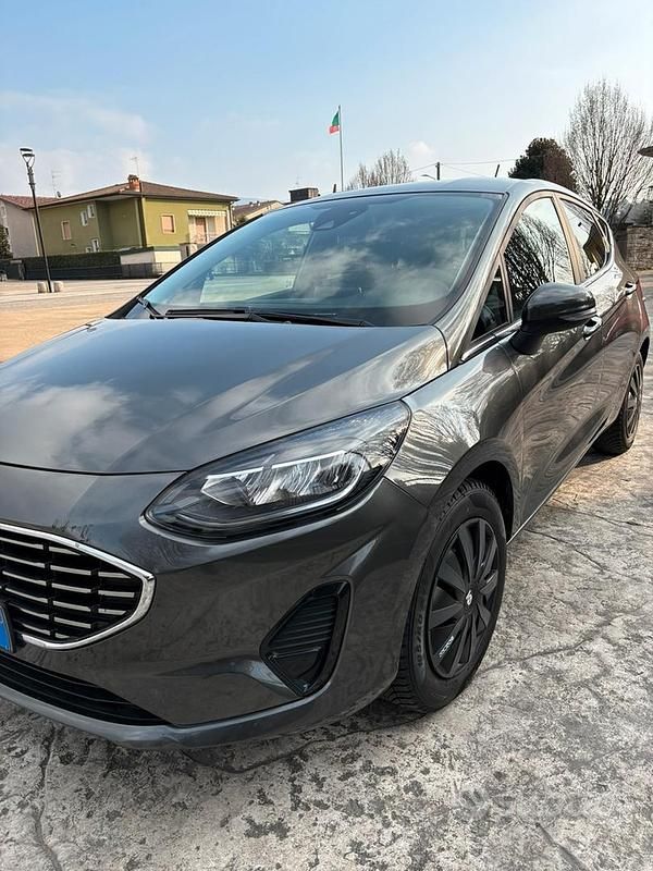 Usata Ford Fiesta Titanium 75 CV (55 kW) 2023 Grigio Utilitaria
